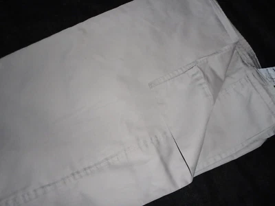 COSTCO CHARISMA WRINKLE SHIELD MUTED GRAY SATEEN (1) QUEEN FLAT SHEET 86 X 100 - Image 1 of 4