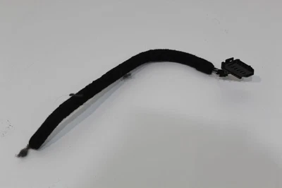 VW Scirocco 137 1K8 Wiring Plug and Short Length of Wire 893971636 - Image 1 of 4