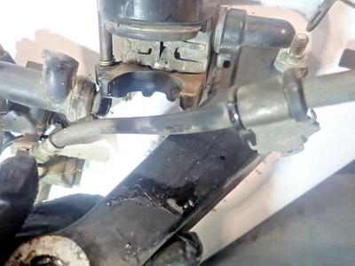 Yamaha XJ1100 1982 cilindro de freno delantero/pinzas se venden para piezas o reparación Foto 1 de 4