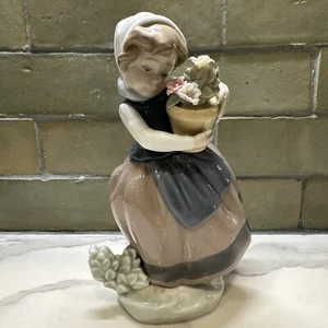 Lladro Daisa 1983 Figurine Spring is Here Girl with Flower Pot #5223 No Box EUC - Picture 1 of 10