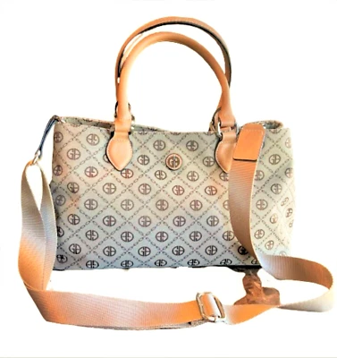 GIANI BERNINI Annabelle подпись хаки логотип трансформируемый сумка совершенно новый! - Изображение 1 из 4