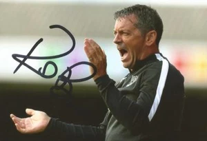 SOUTHEND: PHIL BROWN SIGNED 6x4 ACTION PHOTO+COA - Picture 1 of 1