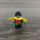 Lego Robin Minifigure Green Mask Yellow Cape Marvel Super Heroes 76118 76122
