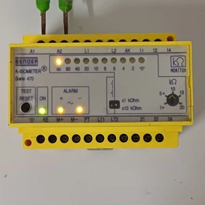 BENDER IR470LY-4013 B91048011 A-ISOMETER MONITORING DEVICE SERIES 470 90.132V - Picture 1 of 8