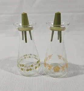 Pyrex Vintage Spring Blossom Crazy Daisy Schmetterling Gold Salz und Pfefferstreuer - Bild 1 von 12