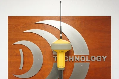 Topcon Model Hiper GR5  w/ Digital UHF II Radio GNSS GPS Receiver only - Image 1 of 4