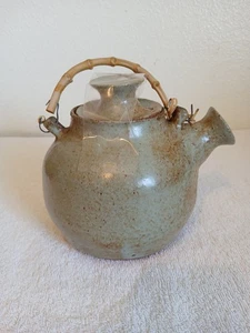 Vintage Studiokeramik Teekanne Hodson 1986 signiert Steinzeug Bambusgriff  - Bild 1 von 10