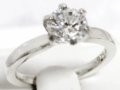 Anillo de plata de ley 925 con topacio blanco natural incoloro de 8 mm hecho en EE. UU. Foto 1 de 4