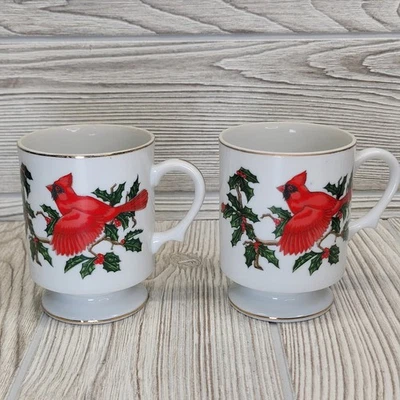 2 tazas de acebo cardenal de Navidad pedestal con patas taza de té con adornos dorados 1063 pájaro de colección Foto 1 de 4