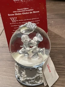 Disney Mickey & Minnie Patinaje sobre Hielo Globo de Nieve Plata 2002 Edición Especial De Colección - Imagen 1 de 18
