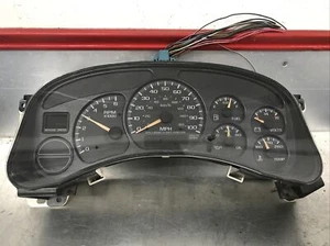 1999 - 2002 SILVERADO SIERRA TAHOE INSTRUMENT GAUGE CLUSTER SPEEDOMETER 100MPH - Picture 1 of 10