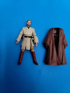 Star Wars Attack of The Clones Jedi Master Obi-Wan Kenobi Action Figure!  - Picture 1 of 1