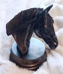 Estatua pequeña cabeza de caballo Génesis Bellas Artes bronce W30 firmada por el artista R Donaldso - Imagen 1 de 8