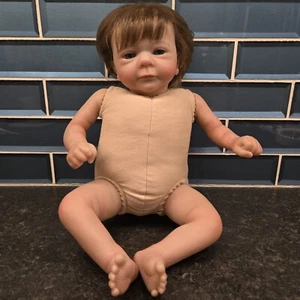 Muñeca bebé G Legler renacida niña Gudrun Legler 18" pelo castaño ojos azules - Imagen 1 de 20