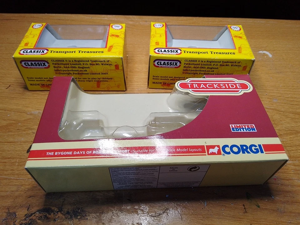 OO Gauge Model Car Lorry Empty Boxes Austin Taxi X 2 Scammel Mech Horse LNER - Image 1 of 3