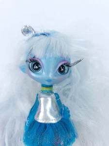 Novi Stars Una Verse Doll Glitter Liquid Legs Dress Alien MGA One Antenna Shoe - Bild 1 von 12