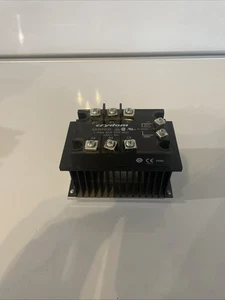 CRYDOM D53TP50D Solid State Relays With  CRYDOM HS103DR - Picture 1 of 4