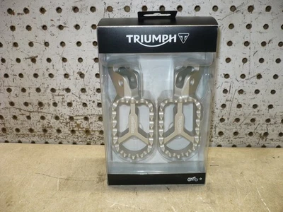 TRIUMPH TIGER 900 1200 FOOTREST FOOTPEG FOOT REST PEG KIT ASSY OEM A9770240 - Image 1 of 4