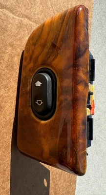 1997-2006 Jaguar XK8 Front Passenger Right Window Switch OEM - Image 1 of 4