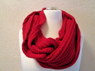 BODYFLIRT Loop Schal Rot Warm Winter super weich Strick