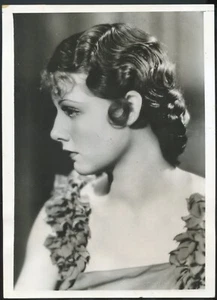 Clara Lou Ann Sheridan, her first portrait?, Hollywood (1924), 19436 - Picture 1 of 2