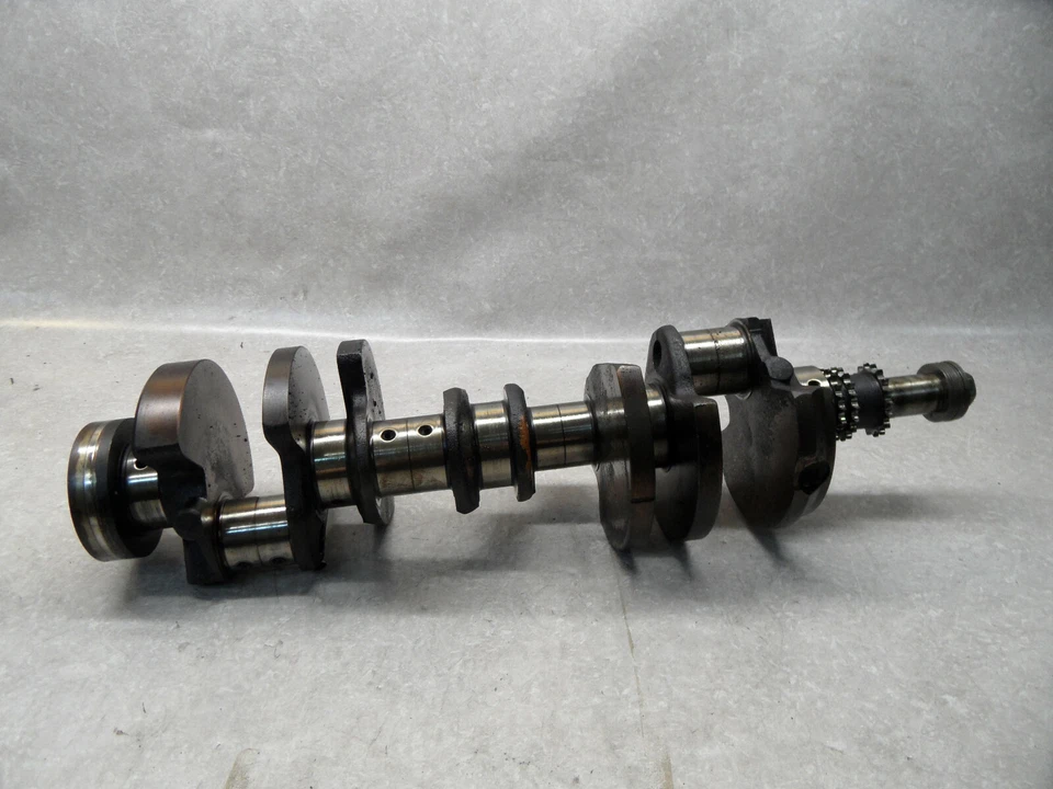 Mercedes Benz W107 R107 W116 W126 4,5 V8 M117 Crankshaft 1170311001 - Image 1 of 1