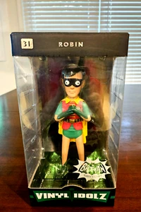 Vinyl Idolz Batman Classic TV Series Robin 7-Zoll-Figur neu im Karton - Bild 1 von 5