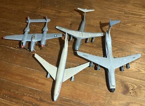 Lote de chatarra de avión modelo plástico 20" Boeing 747 P38 iluminación C-5 Galaxy más - Imagen 1 de 24