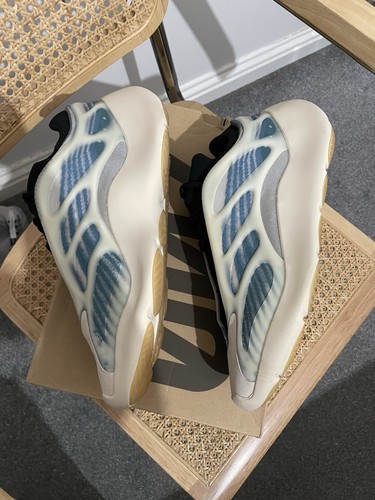 yeezy 700 v3