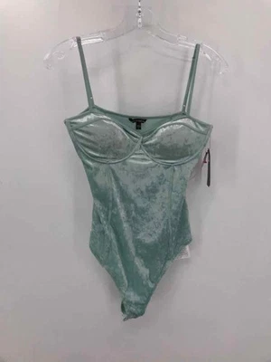 Body de terciopelo Guess verde talla pequeña usado Foto 1 de 3