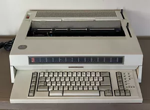 IBM Wheelwriter 10 Electric Type Writer Type 678X Tested w New Ribbon - Picture 1 of 15