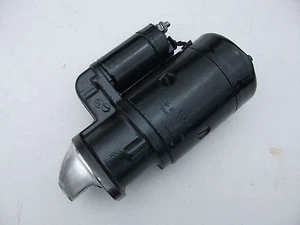 RECONDITIONED 12 VOLT BOSCH STARTER MOTOR FOR EH HD HOLDEN + X2 S4 PREMIER - Picture 1 of 2