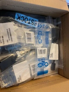 Brand New, LOT OF 25, C2G, DISPLAY PORT MALE TO DVI FEMALE ADAPTER PART # 54131 - Picture 1 of 4