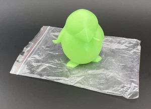 Frank Kozik SIGNED ToyTokyo Green Harold the Penguin GID AUTOGRAPHED LE 30 NEW - Picture 1 of 6