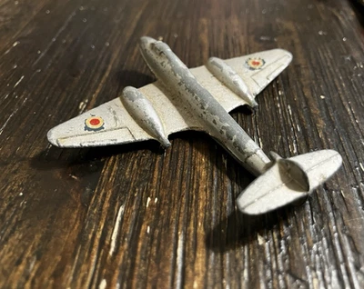 Vintage Dinky METEOR and Gloster JAVELIN Jet - DESGASTE, VER FOTOS Foto 1 de 4