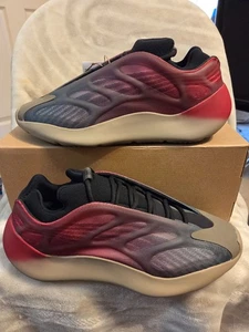 Neu Adidas Yeezy 700 V3 Fade Carbon 2022 Größe 10,5 Custom - Bild 1 von 6
