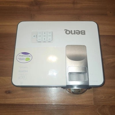 BENQ MW816ST HDMI DLP PROJECTOR 3400 LUMENS SHORT THROW - Image 1 of 4