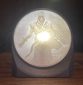 Individuell 3D gedruckt Assassins Creed Lithophanie Fan Art USB betriebenes Licht - Bild 1 von 2
