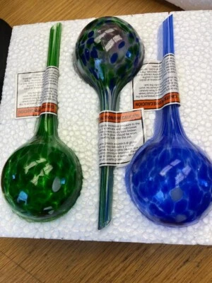 Globos de riego de vidrio para plantas acuáticas automáticos bombillas de agua vistas en TV CAJA DE 3 Foto 1 de 4