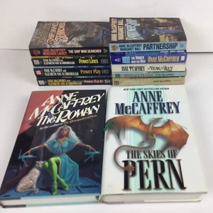 Menge 11 Anne McCaffrey 9 Taschenbuch und 2 Hardcover Romane Bücher - Bild 1 von 6