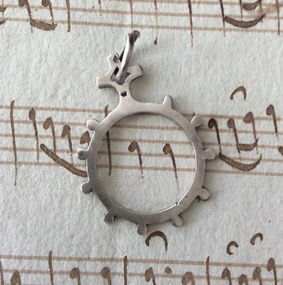 Ancien Pendentif Dizainier en Argent XIXème Poinçon Sanglier - Photo 1/2