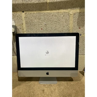 Apple iMac A1311 All-in-One Desktop Silver 21.5" TFT Display Core i5 Wi-Fi & USB - Image 1 of 4