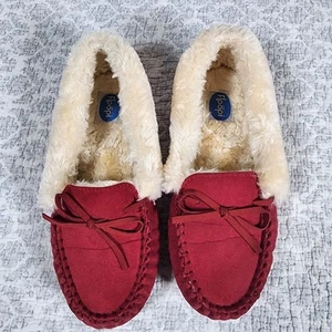 NWOB Floopi Women's Red Faux Suede Fur Lined Slippers Size 8 - Picture 1 of 6