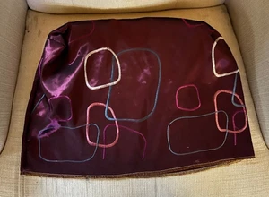 Cubierta antipolvo para máquina de coser-encantadora tela ligera satinada 22" x 14" - Imagen 1 de 2