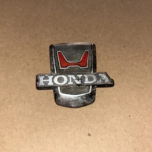 Logotipo emblema lateral guardabarros Honda Civic 1972-79 - Imagen 1 de 5