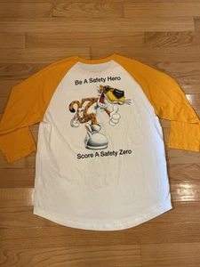 Chester Cheetah Cheetos Graphic T-Shirt White FritoLay Size Lg Blue Ridge Zone - Bild 1 von 9