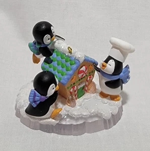 HALLMARK RICORDO ORNAMENTO 2021 AMICI DA FORNO - Foto 1 di 6