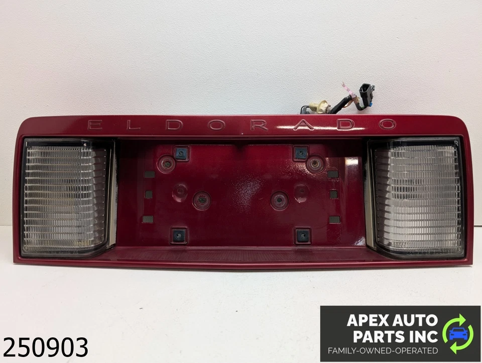 OEM 1992-2002 Cadillac Eldorado Chrome Finish Panel License Plate Reverse Light — 第 1/4 张图片