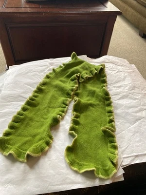 "BUFANDA 38"" LARGA 100 % CACHEMIR VERDE CON VOLANTES EN EL BORDE" Foto 1 de 4