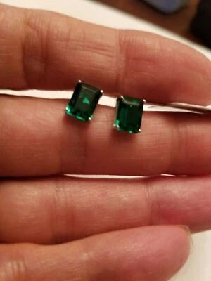 HERMOSOS PENDIENTES DE ORO MACIZO DE 14 KT esmeralda creados en laboratorio de 1,43 quilates Foto 1 de 3